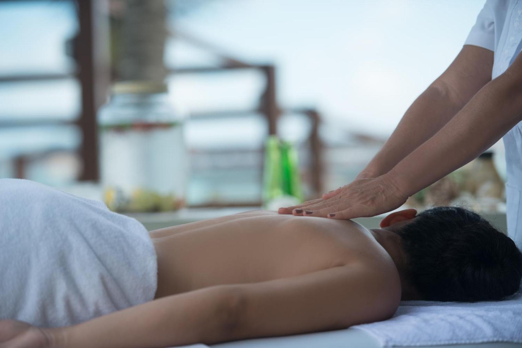 Wish Natal Hotel Exterior photo Massage